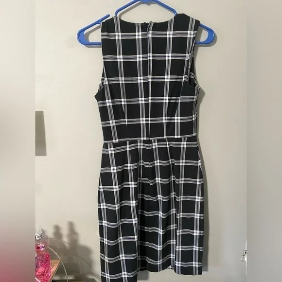 Old Navy Plaid Dress - Picture 6 of 9